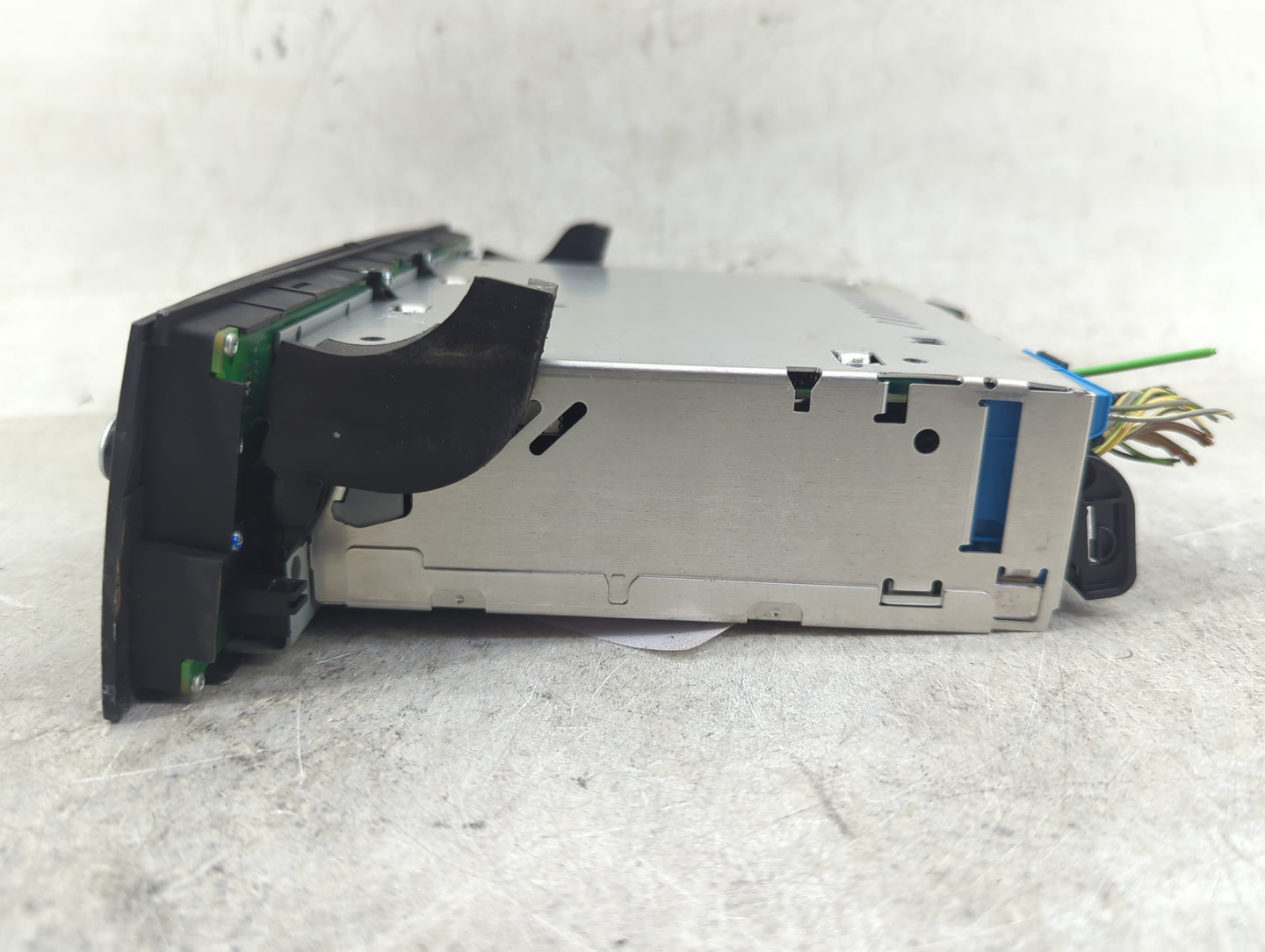 2012-2015 Bmw X1 Radio AM FM Cd Player Receiver Replacement P/N:9343213-01 A2C92477100 Fits OEM Used Auto Parts - Oemusedaut
