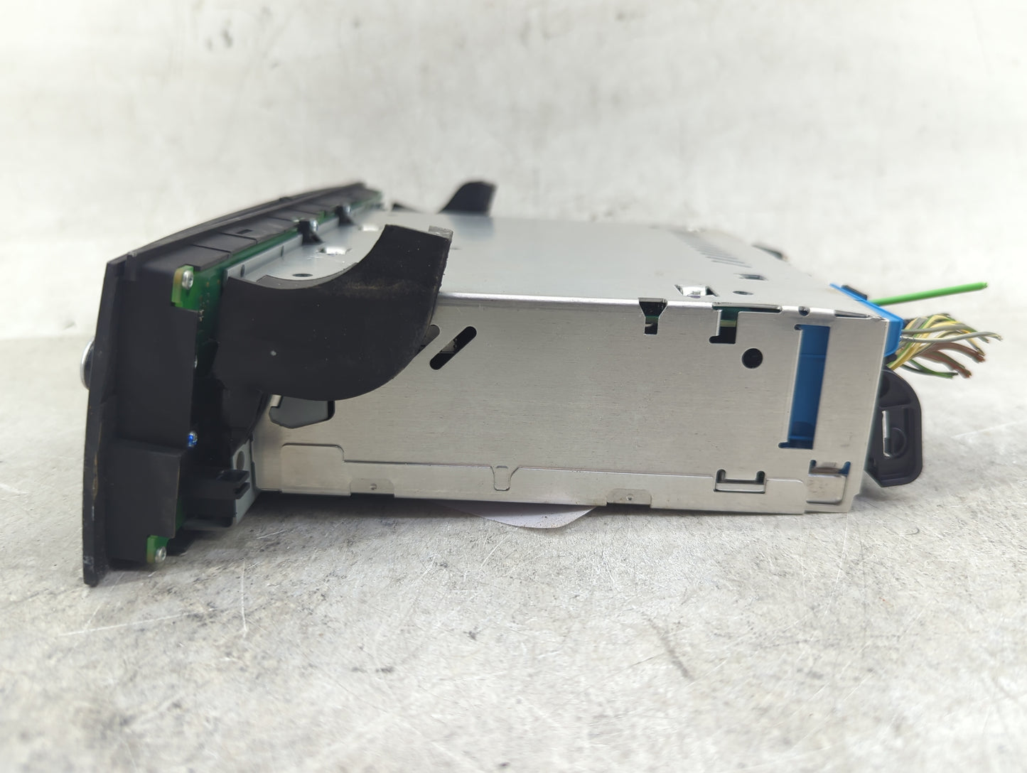 2012-2015 Bmw X1 Radio AM FM Cd Player Receiver Replacement P/N:9343213-01 A2C92477100 Fits OEM Used Auto Parts - Oemusedaut