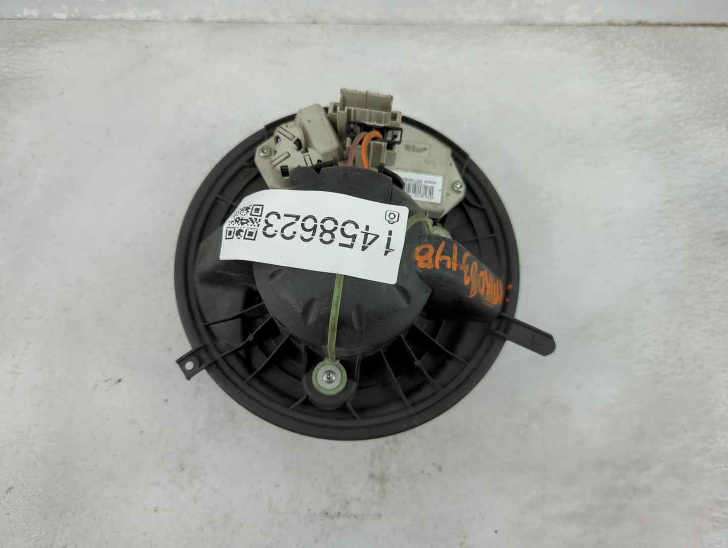 2012-2015 Bmw X1 Heater AC Blower Motor P/N:0500737 992849G Fits OEM Used Auto Parts - Oemusedautoparts1.com