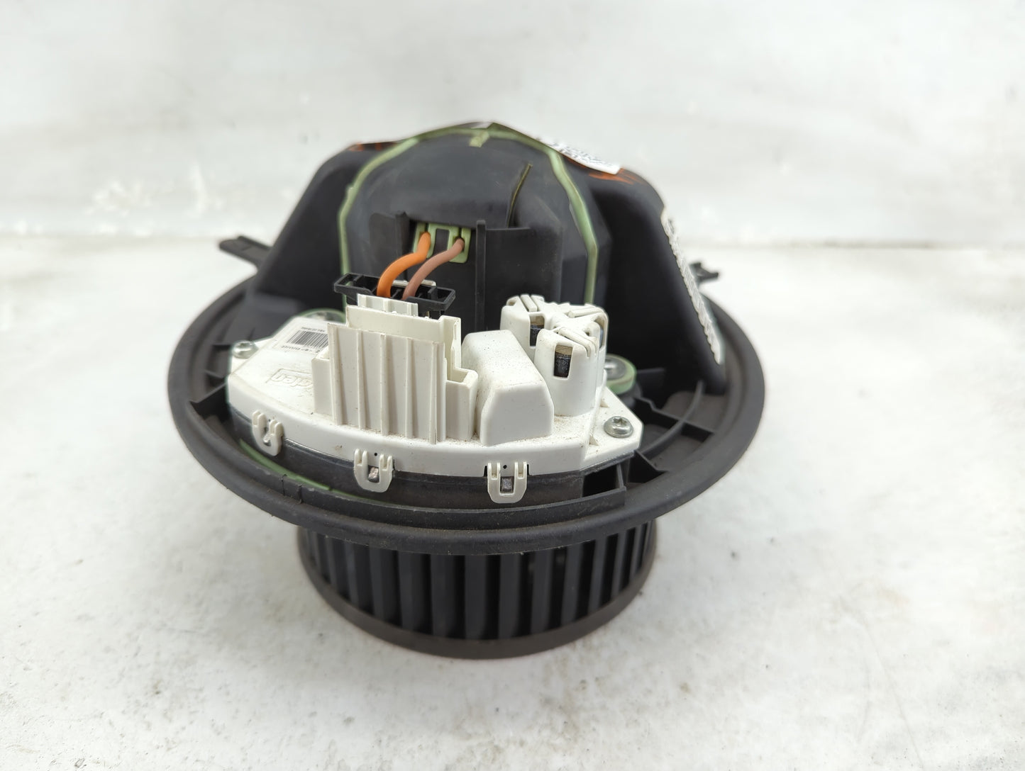 2012-2015 Bmw X1 Heater AC Blower Motor P/N:0500737 992849G Fits OEM Used Auto Parts - Oemusedautoparts1.com
