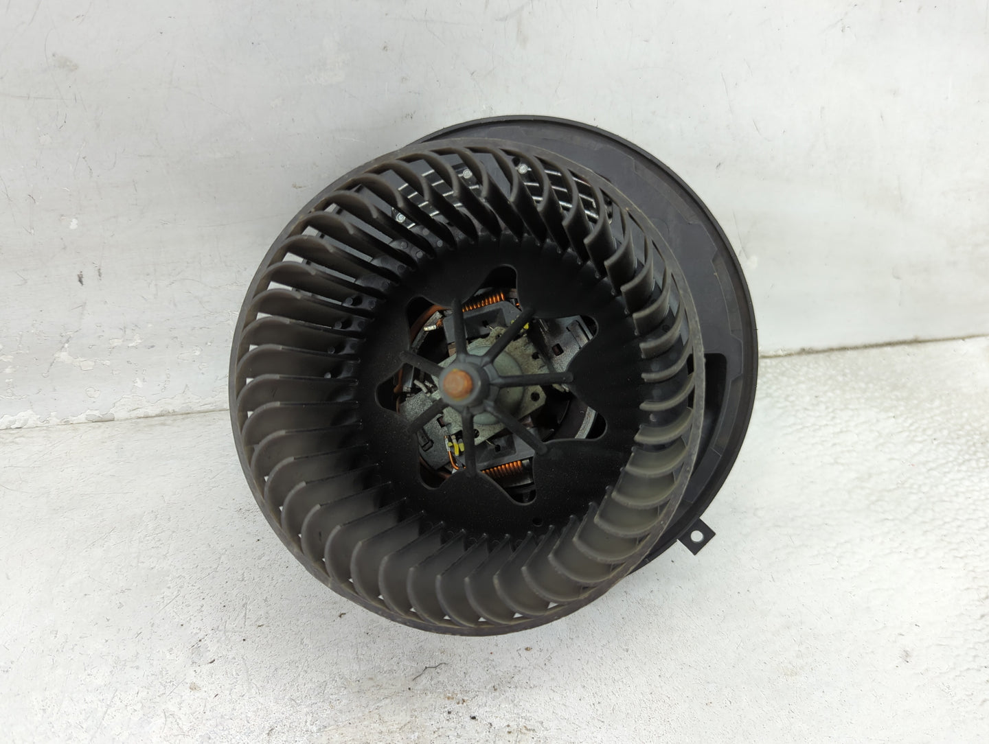 2012-2015 Bmw X1 Heater AC Blower Motor P/N:0500737 992849G Fits OEM Used Auto Parts - Oemusedautoparts1.com