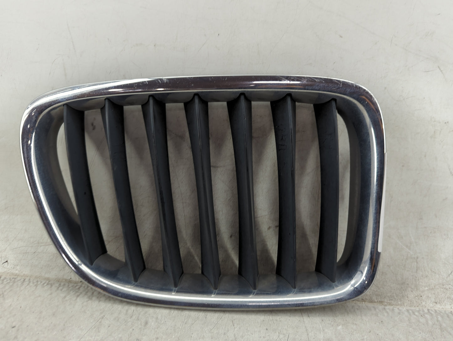 2013-2015 Bmw X1 Front Grille Bumper Not Included 1459484 - Oemusedautoparts1.com