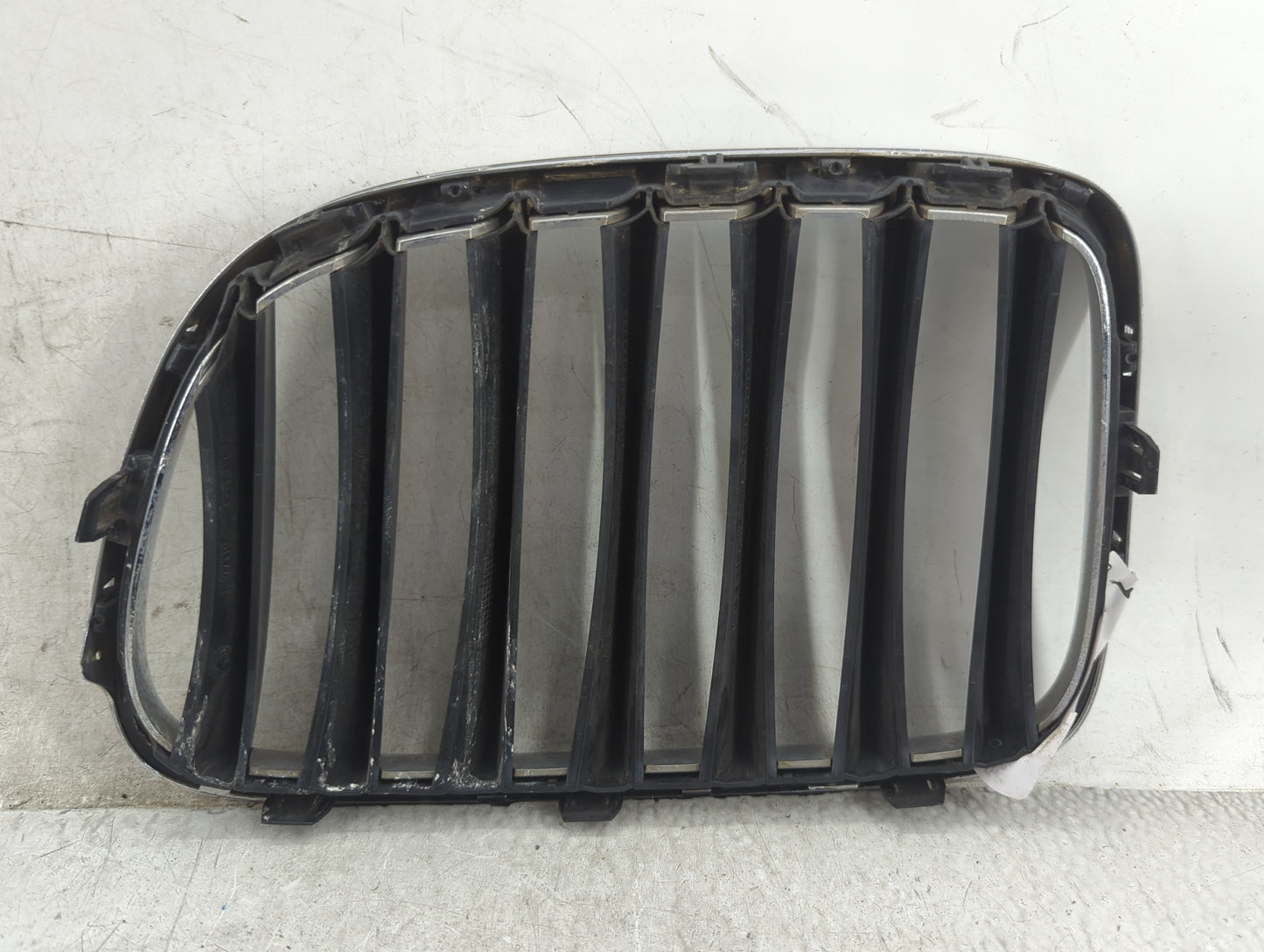 2013-2015 Bmw X1 Front Grille Bumper Not Included 1459729 - Oemusedautoparts1.com