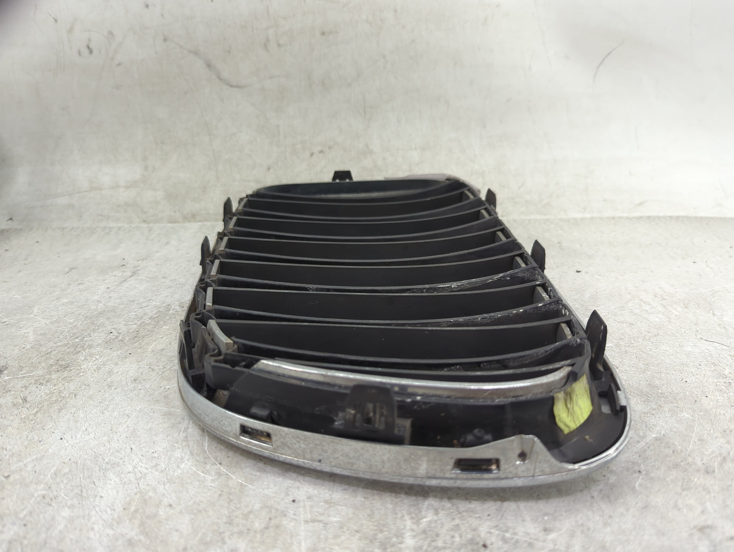 2013-2015 Bmw X1 Front Grille Bumper Not Included 1459729 - Oemusedautoparts1.com