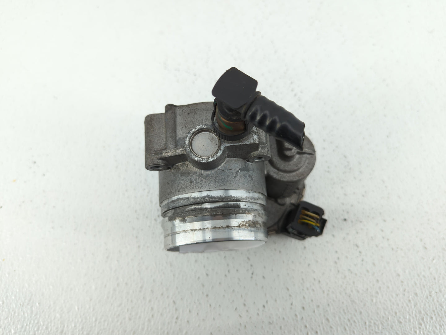 2012-2015 Bmw X1 Throttle Body P/N:1354 7588625-03 1354 7588625 Fits Fits 2012 2013 2014 2015 2016 2017 2018 OEM Used Auto P
