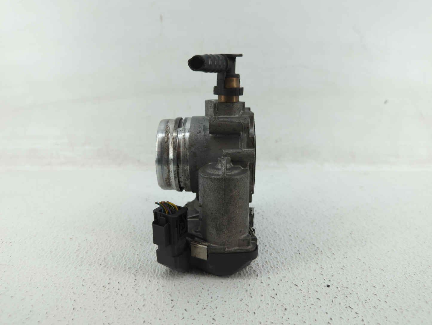 2012-2015 Bmw X1 Throttle Body P/N:1354 7588625-03 1354 7588625 Fits Fits 2012 2013 2014 2015 2016 2017 2018 OEM Used Auto P