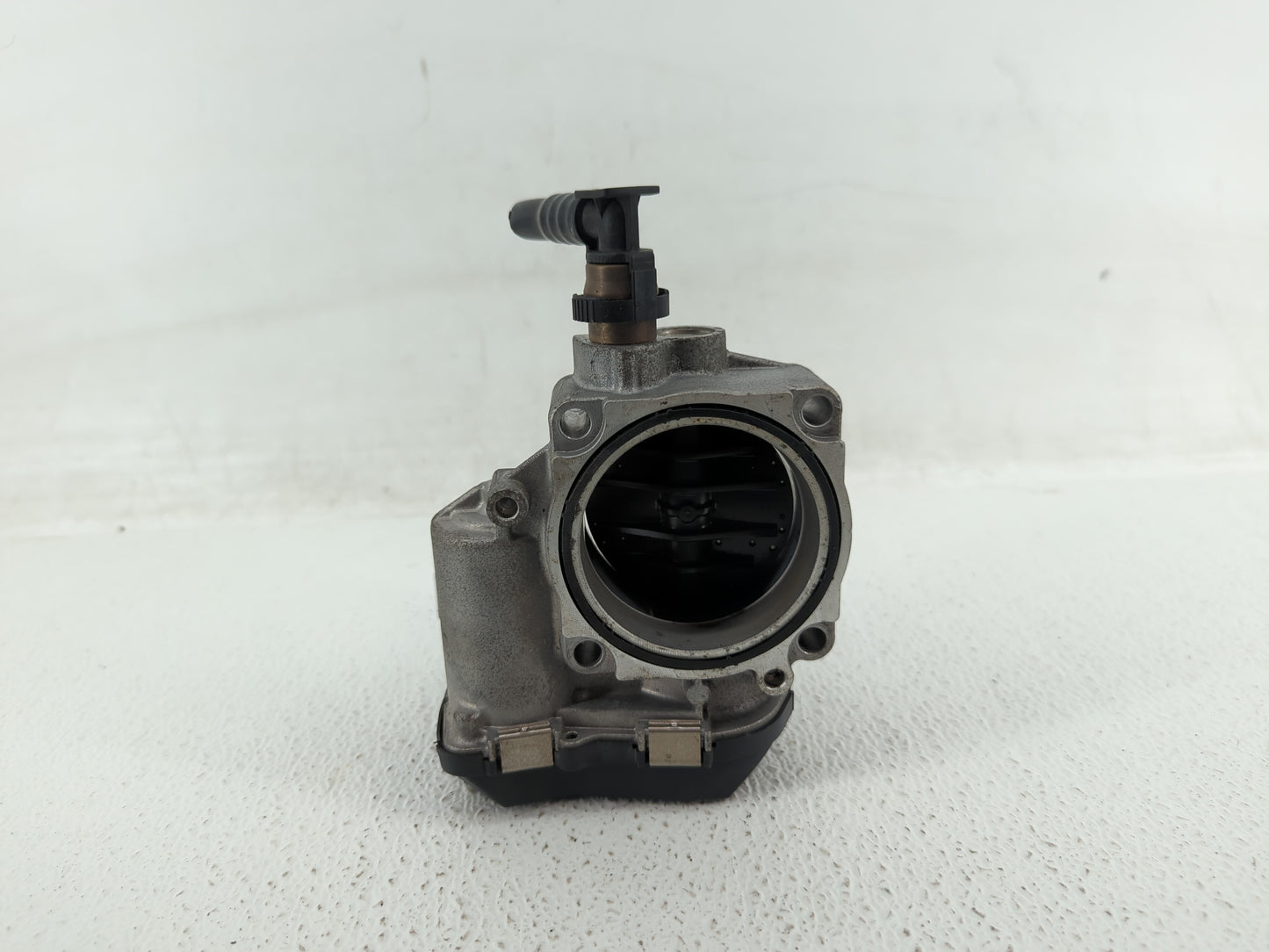 2012-2015 Bmw X1 Throttle Body P/N:1354 7588625-04 1354 7588625-03 Fits Fits 2012 2013 2014 2015 2016 2017 2018 OEM Used Aut