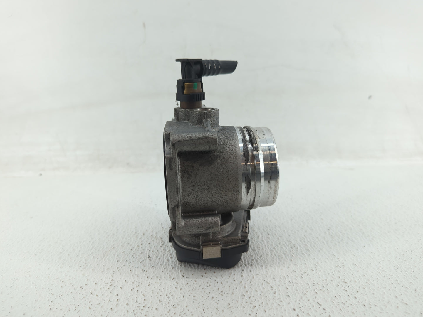 2012-2015 Bmw X1 Throttle Body P/N:1354 7588625-04 1354 7588625-03 Fits Fits 2012 2013 2014 2015 2016 2017 2018 OEM Used Aut
