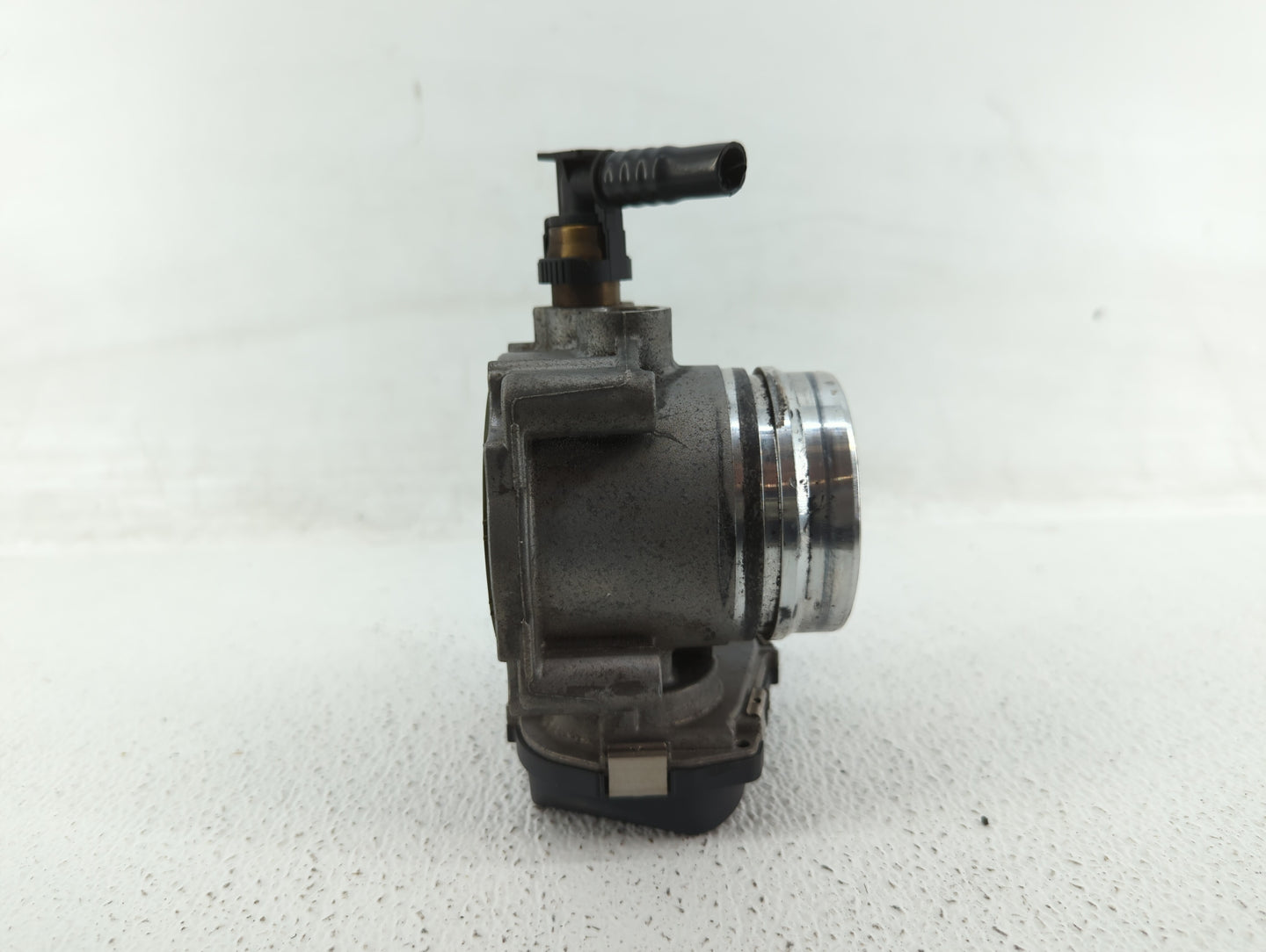 2012-2015 Bmw X1 Throttle Body P/N:1354 7588625-04 1354 7588625-03, 1354 7588625 Fits Fits 2012 2013 2014 2015 2016 2017 201