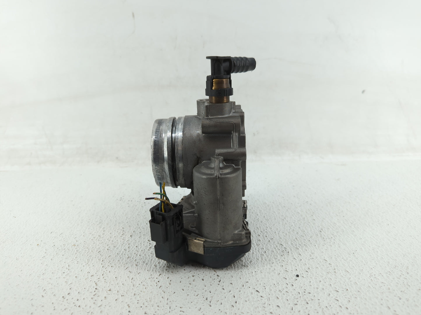 2012-2015 Bmw X1 Throttle Body P/N:1354 7588625-03 1354 7588625 Fits Fits 2012 2013 2014 2015 2016 2017 2018 OEM Used Auto P