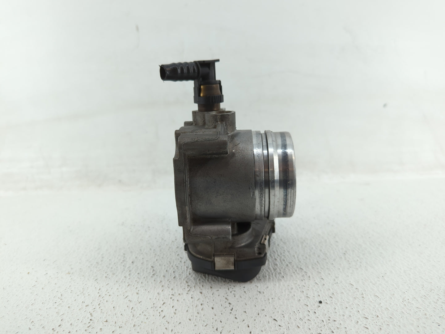2012-2015 Bmw X1 Throttle Body P/N:1354 7588625-03 1354 7588625 Fits Fits 2012 2013 2014 2015 2016 2017 2018 OEM Used Auto P