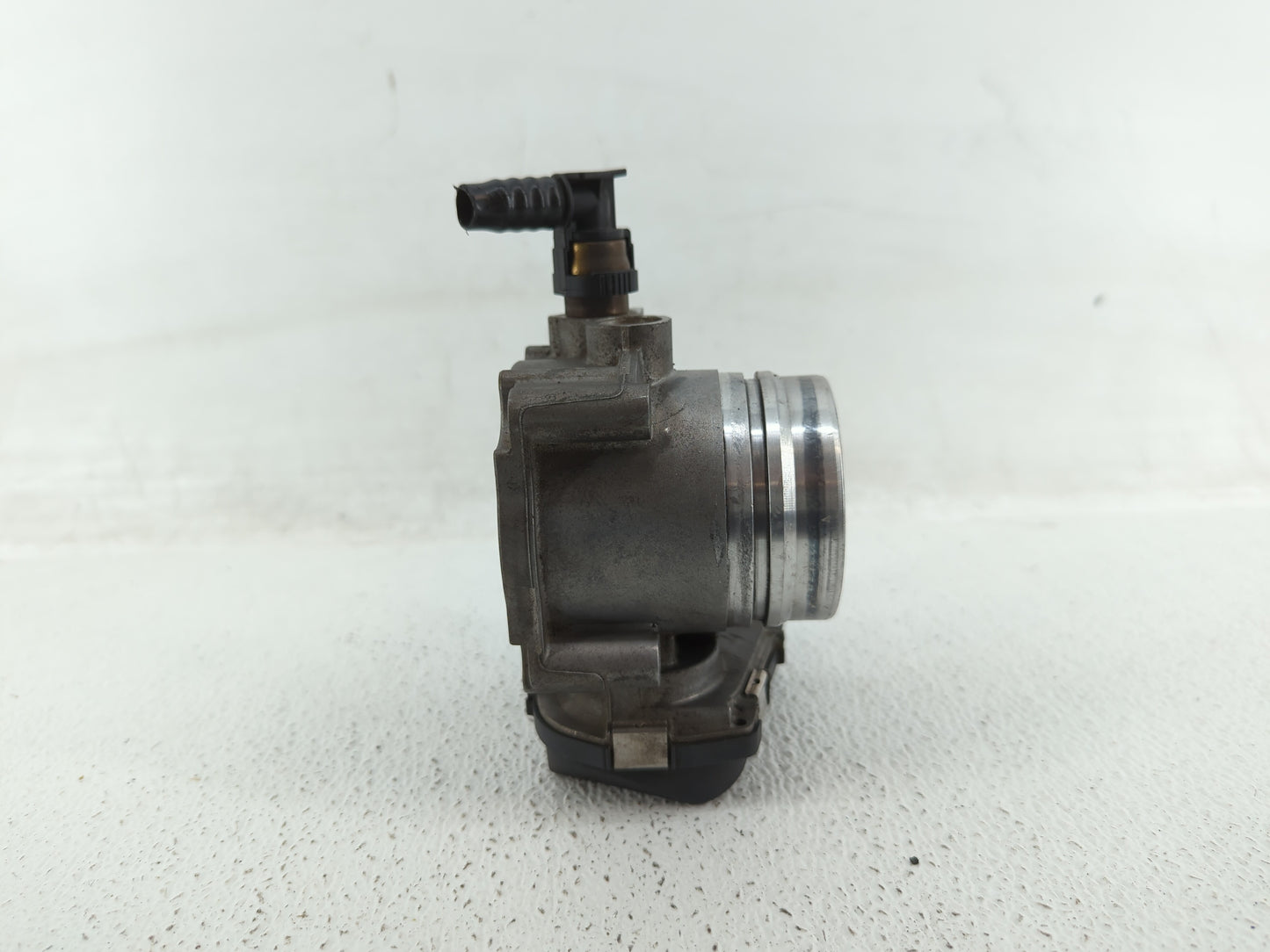 2012-2015 Bmw X1 Throttle Body P/N:1354 7588625-03 1354 7588625 Fits Fits 2012 2013 2014 2015 2016 2017 2018 OEM Used Auto P