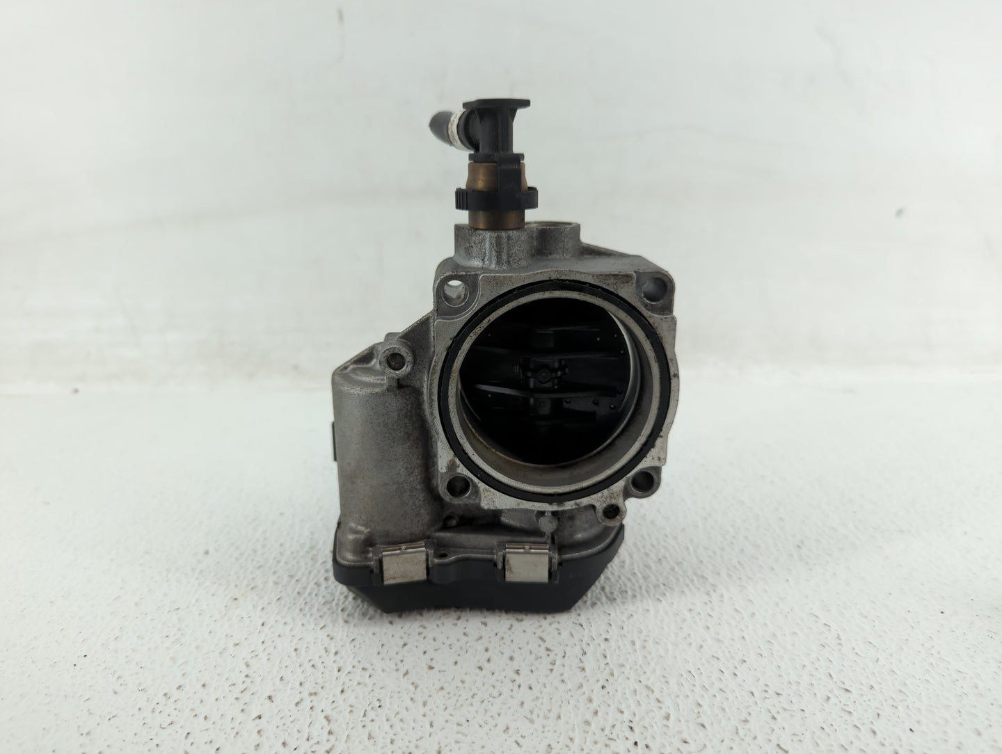 2012-2015 Bmw X1 Throttle Body P/N:1354 7588625-04 1354 7588625-03 Fits Fits 2012 2013 2014 2015 2016 2017 2018 OEM Used Aut