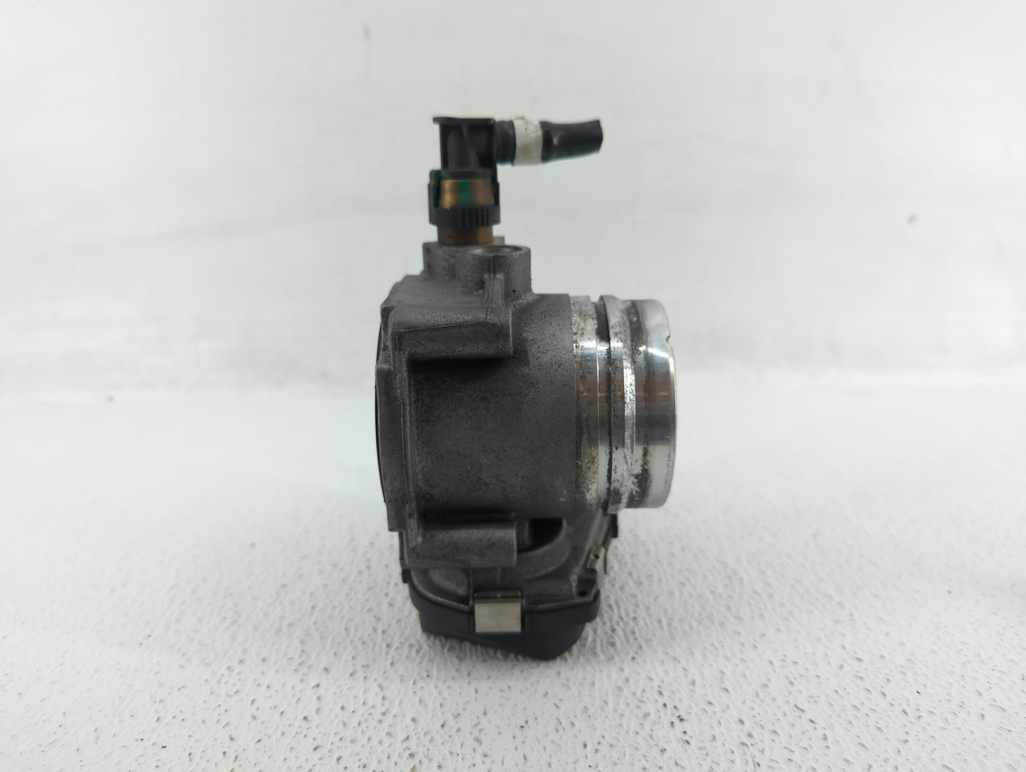 2012-2015 Bmw X1 Throttle Body P/N:1354 7588625-04 1354 7588625-03 Fits Fits 2012 2013 2014 2015 2016 2017 2018 OEM Used Aut