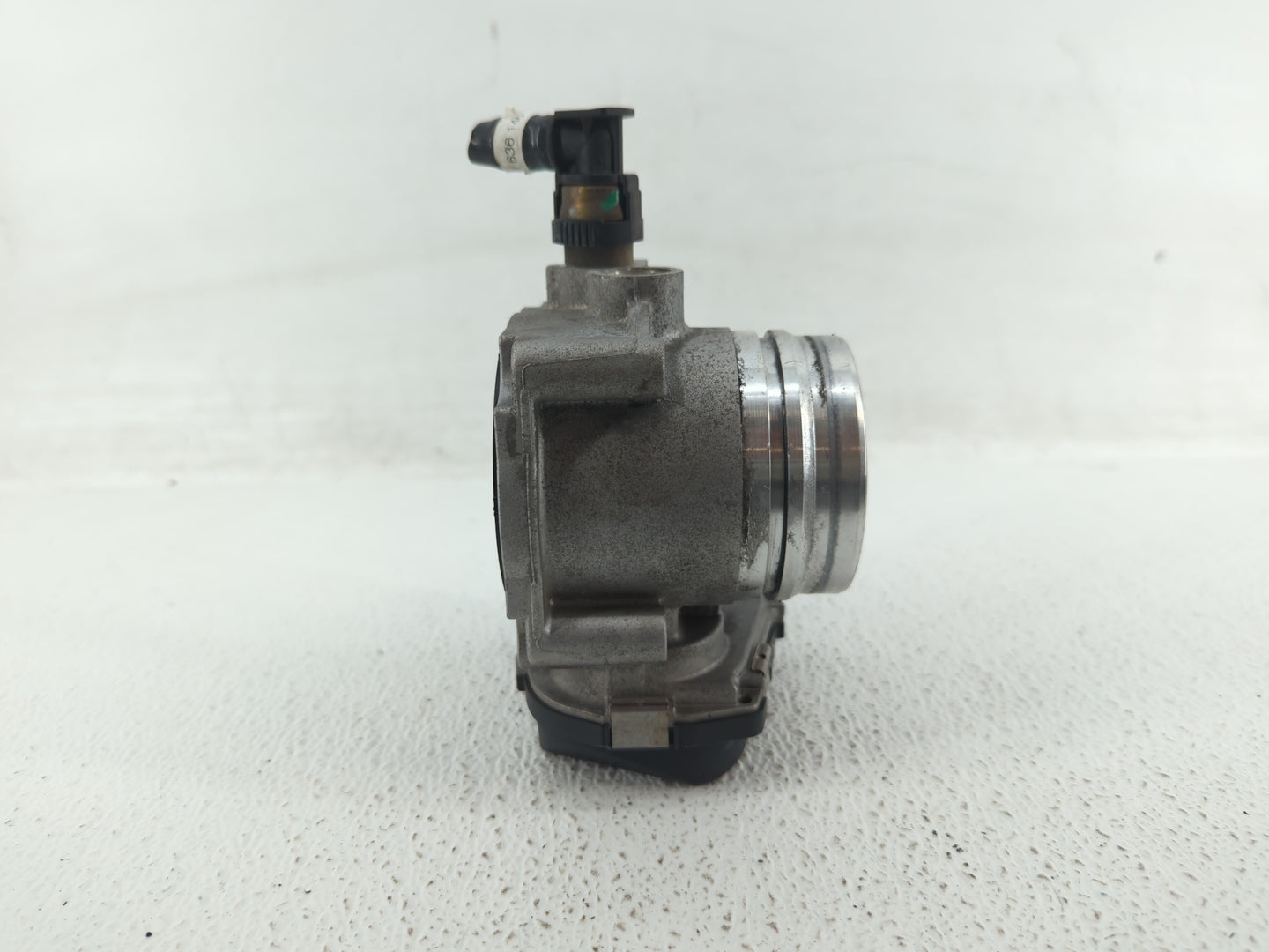 2012-2015 Bmw X1 Throttle Body P/N:1354 7588625-04 1354 7588625-03 Fits Fits 2012 2013 2014 2015 2016 2017 2018 OEM Used Aut