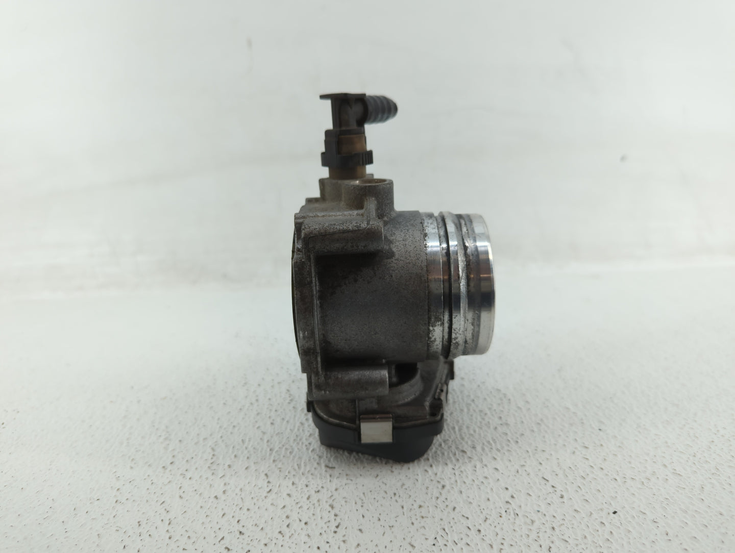 2012-2015 Bmw X1 Throttle Body P/N:1354 7588625-04 1354 7588625-03, 1354 7588625 Fits Fits 2012 2013 2014 2015 2016 2017 201