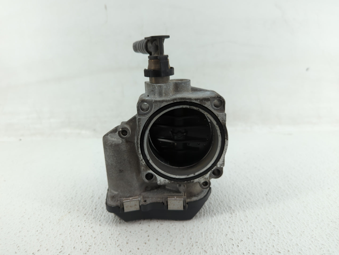 2012-2015 Bmw X1 Throttle Body P/N:1354 7588625-03 1354 7588625 Fits Fits 2012 2013 2014 2015 2016 2017 2018 OEM Used Auto P