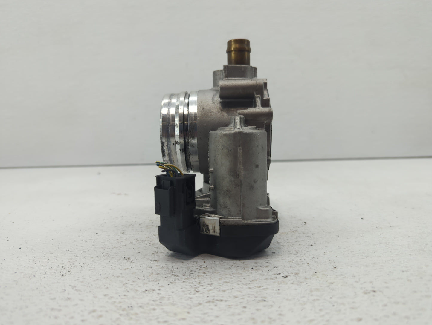 2012-2015 Bmw X1 Throttle Body P/N:1354 7588625-04 1354 7588625-03 Fits Fits 2012 2013 2014 2015 2016 2017 2018 OEM Used Aut