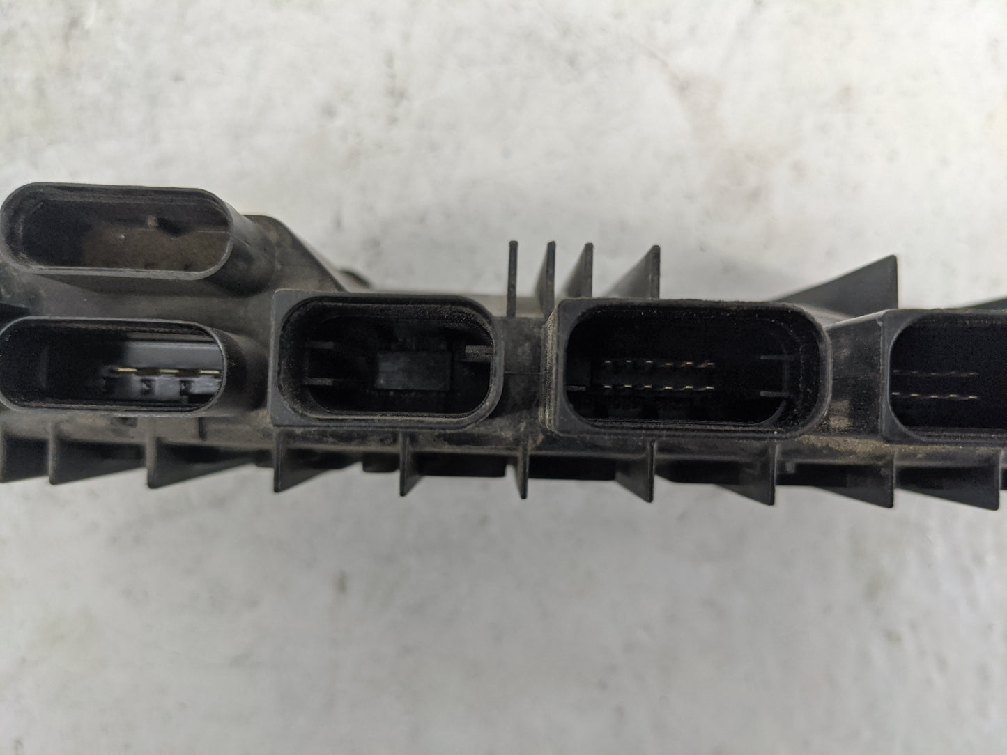 2015 Bmw X3 Fusebox Fuse Box Panel Relay Module P/N:8638551-04 18576710 Fits OEM Used Auto Parts - Oemusedautoparts1.com