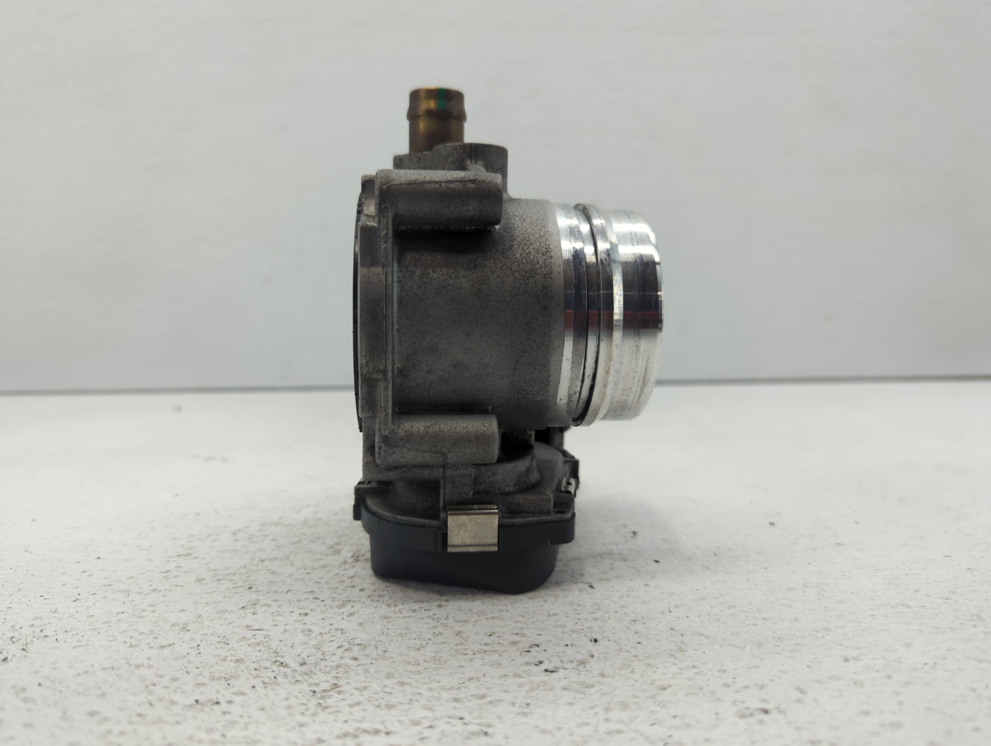 2013-2017 Bmw X3 Throttle Body P/N:1354 7588625-04 1354 7588625-03 Fits Fits 2012 2013 2014 2015 2016 2017 2018 OEM Used Aut