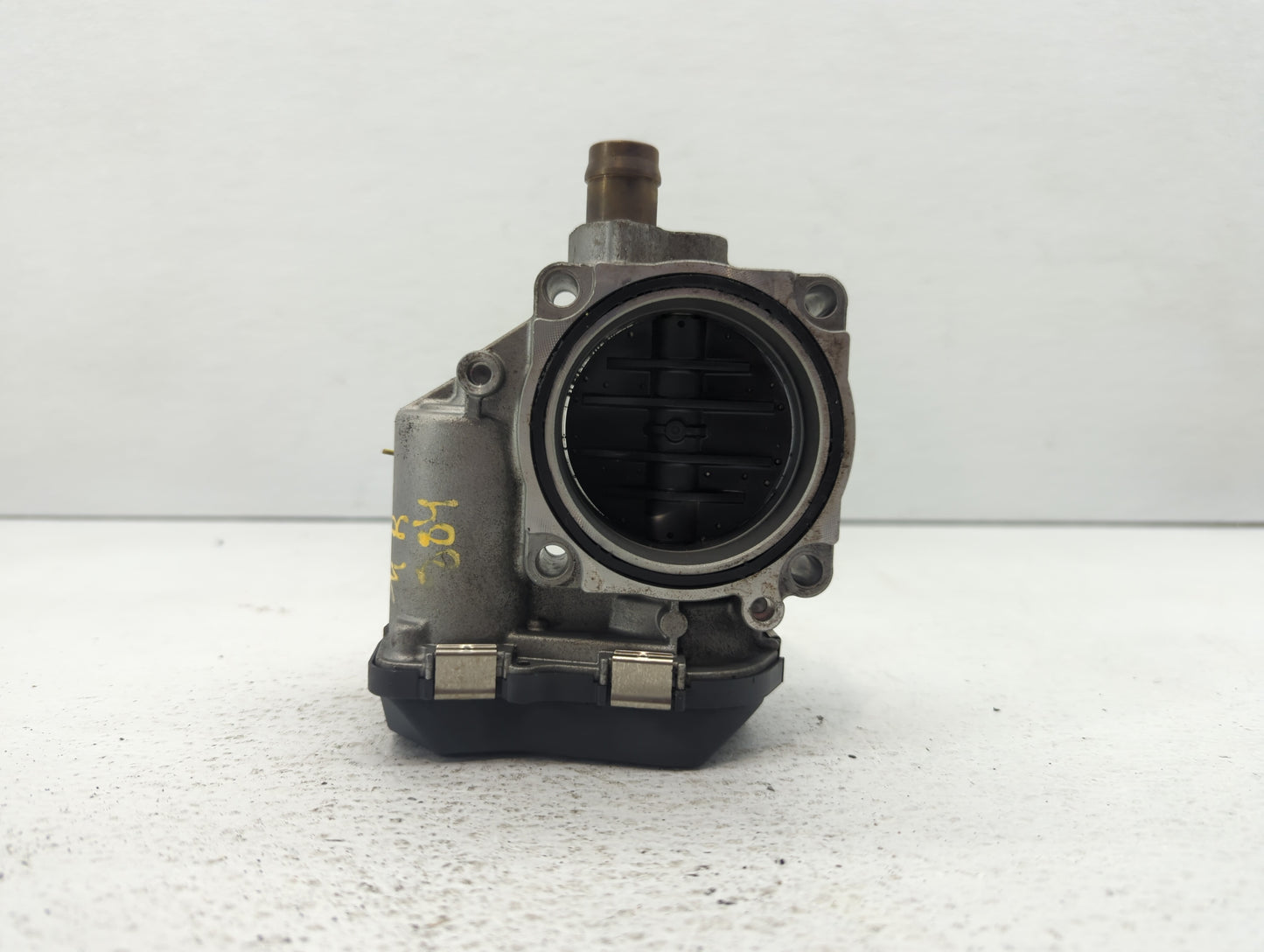 2013-2017 Bmw X3 Throttle Body P/N:1354 7588625-04 1354 7588625-03 Fits Fits 2012 2013 2014 2015 2016 2017 2018 OEM Used Aut