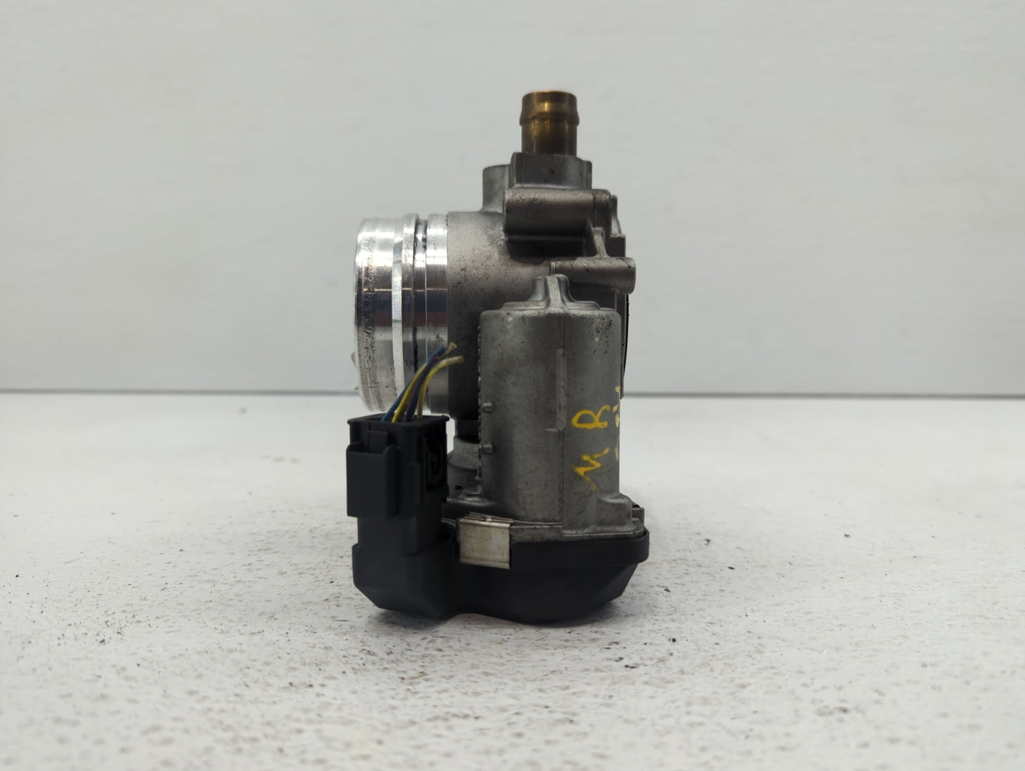 2013-2017 Bmw X3 Throttle Body P/N:1354 7588625-04 1354 7588625-03 Fits Fits 2012 2013 2014 2015 2016 2017 2018 OEM Used Aut