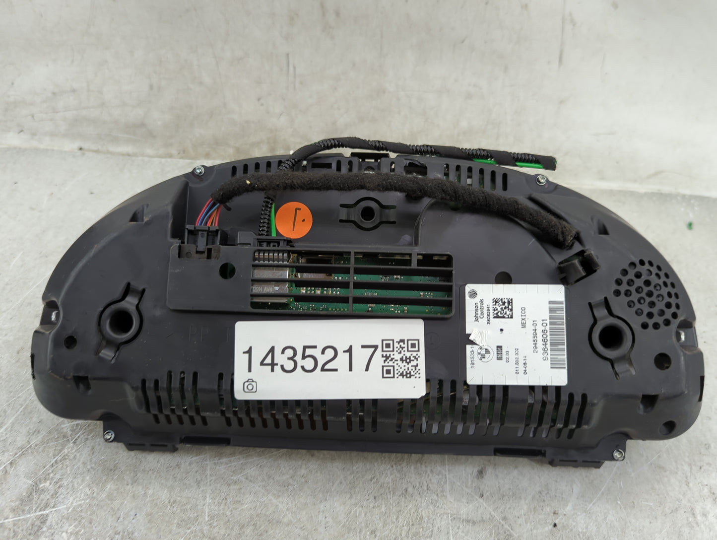 2015-2017 Bmw X4 Instrument Cluster Speedometer Gauges P/N:9364606-01 2945594-01 Fits Fits 2014 2015 2016 2017 OEM Used Auto