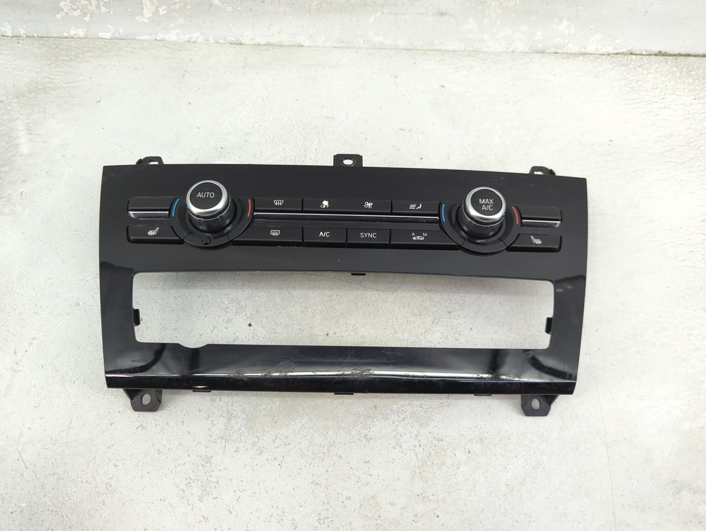 2015-2018 Bmw X4 Climate Control Module Temperature AC/Heater Replacement P/N:9359801-01 Fits Fits 2015 2016 2017 2018 OEM U
