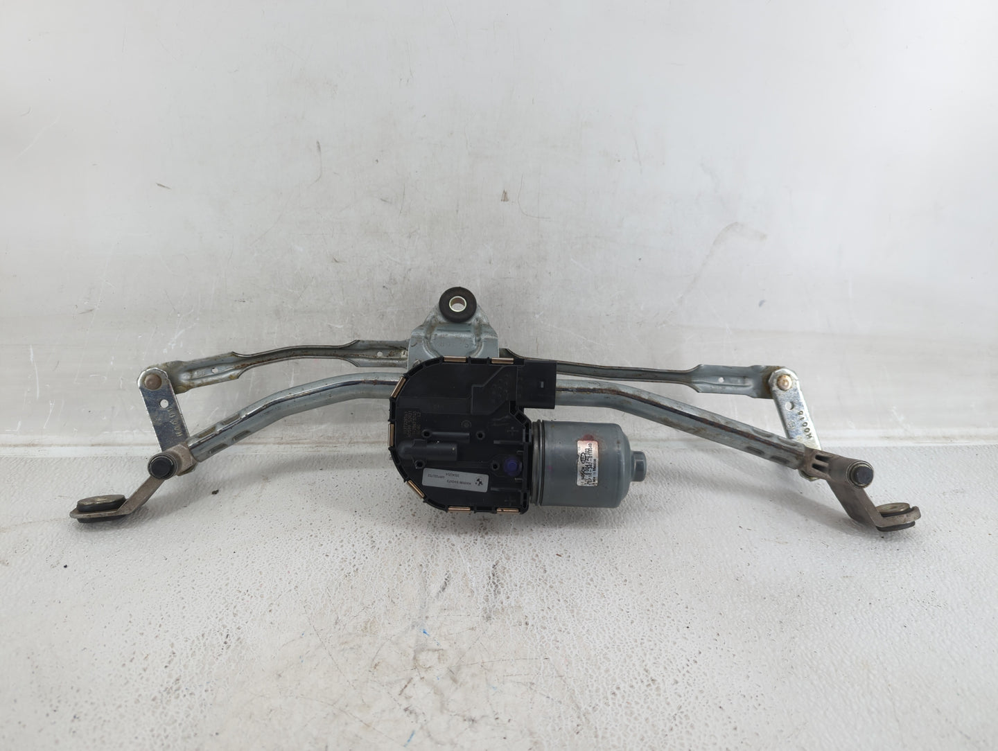 2015 Bmw X4 Front Windshield Wiper Motor Fits OEM Used Auto Parts - Oemusedautoparts1.com