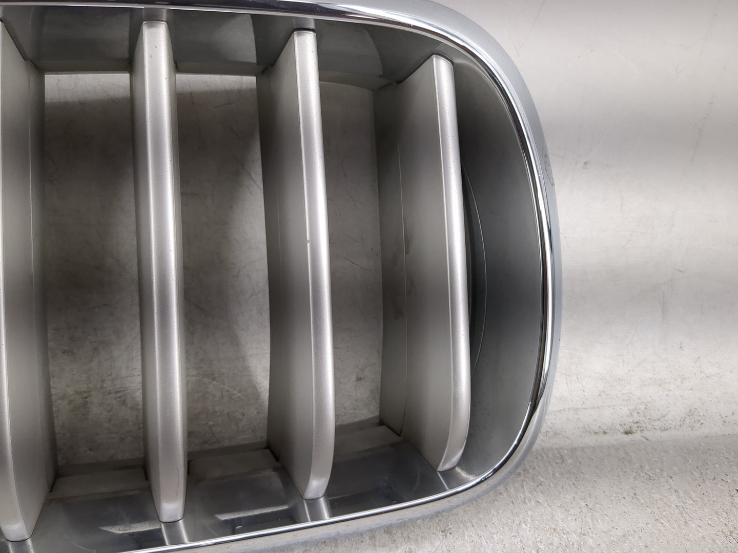 2014-2018 Bmw X5 Front Grille Bumper Not Included 1459990 - Oemusedautoparts1.com