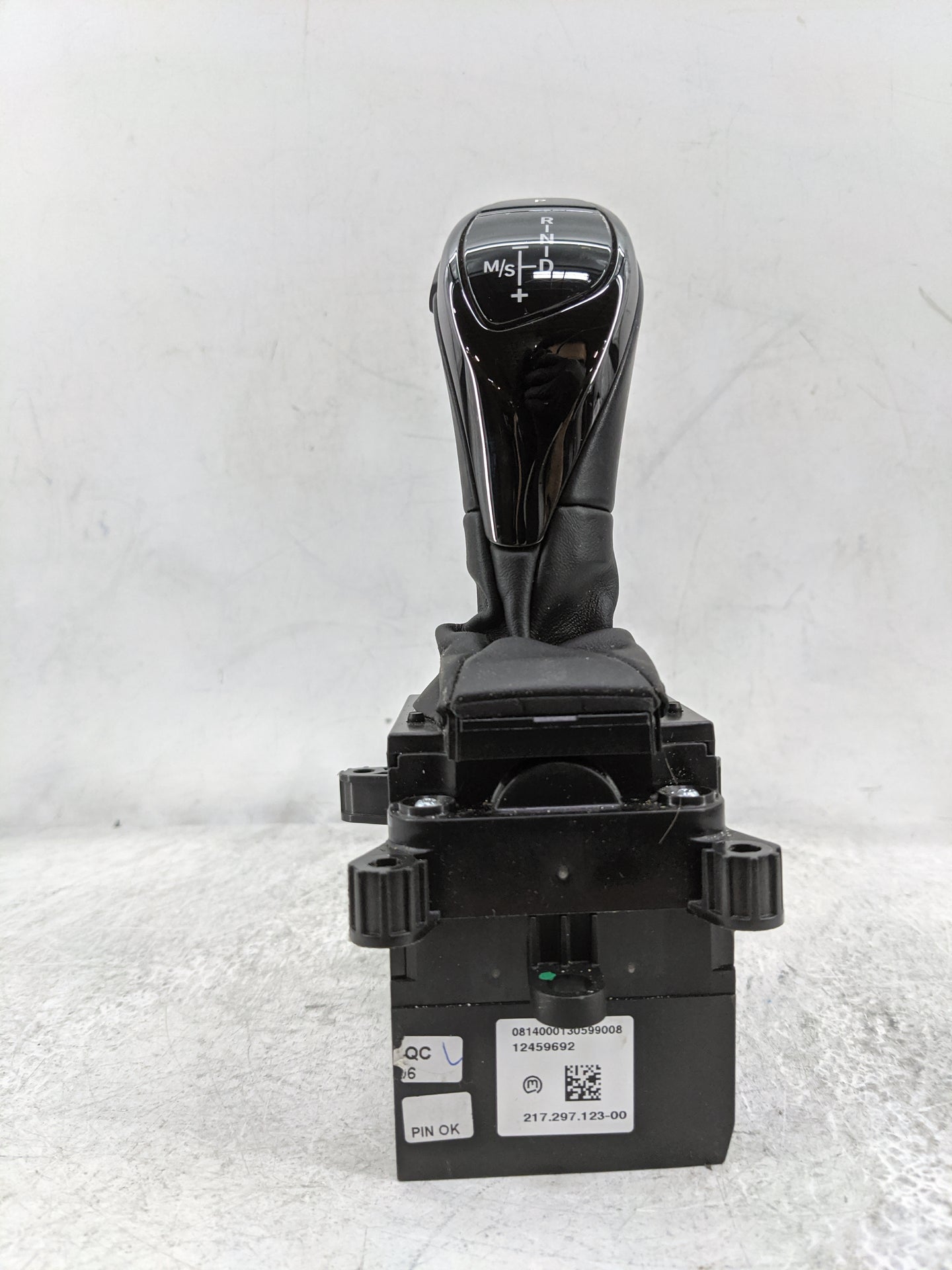 2015 Bmw X5 Floor Console Assembly Shifter Black - Oemusedautoparts1.com