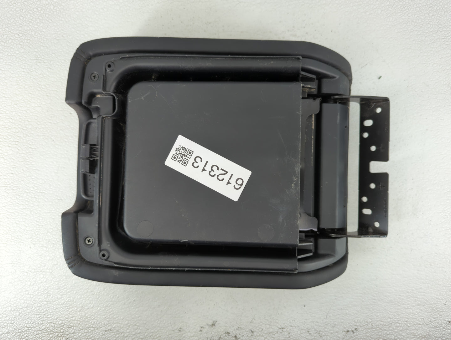 2015 Bmw X5 Center Console Armrest Cover Lid Black - Oemusedautoparts1.com