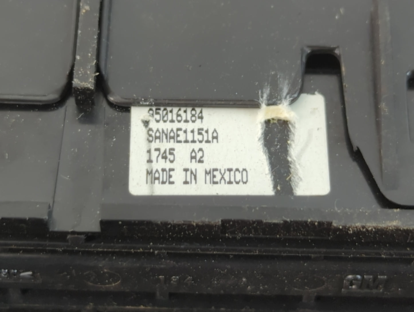 2015 Buick Buienc CENTER DASH TRIM BEZEL - Oemusedautoparts1.com