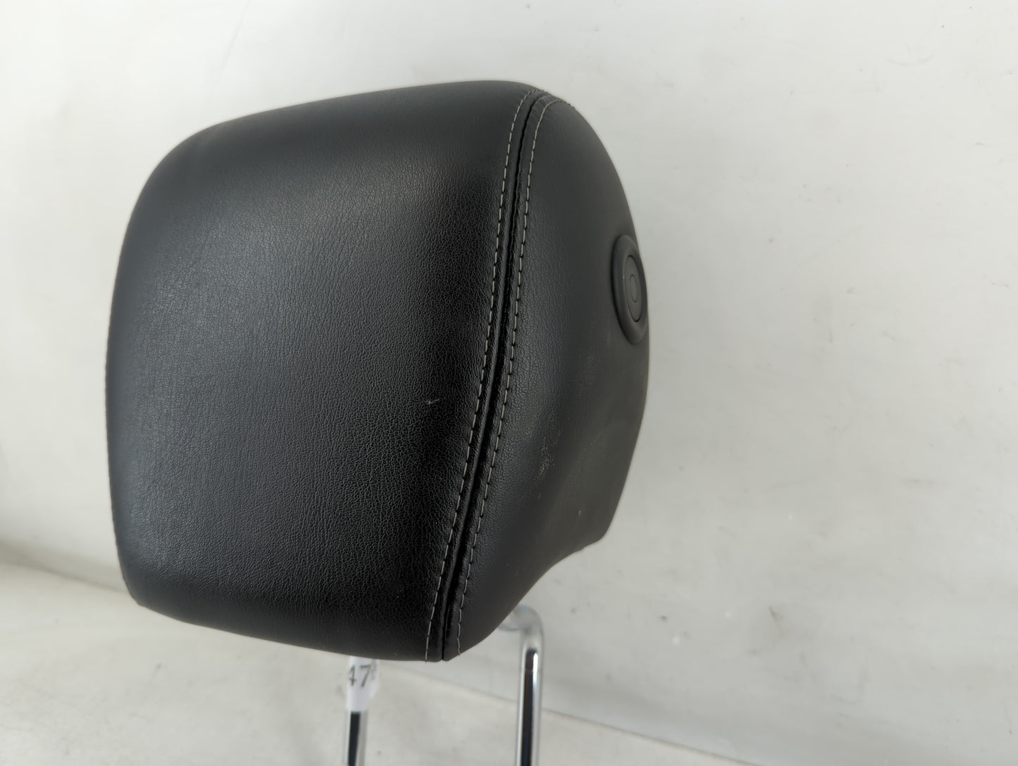 2014-2017 Buick Enclave Headrest Head Rest Front Driver Passenger Seat Fits Fits 2014 2015 2016 2017 OEM Used Auto Parts - O