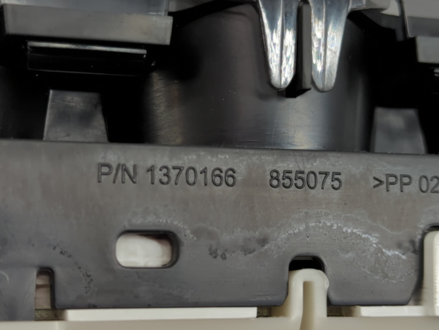 2014-2017 Buick Enclave Instrument Cluster Speedometer Gauges P/N:855075 1370166 Fits Fits 2014 2015 2016 2017 OEM Used Auto