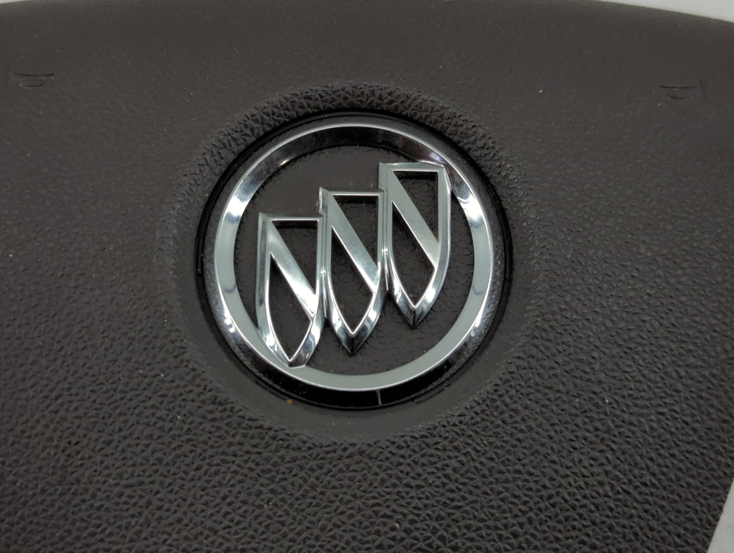 2008-2017 Buick Enclave Air Bag Driver Left Steering Wheel Mounted P/N:25810367 Fits OEM Used Auto Parts - Oemusedautoparts1