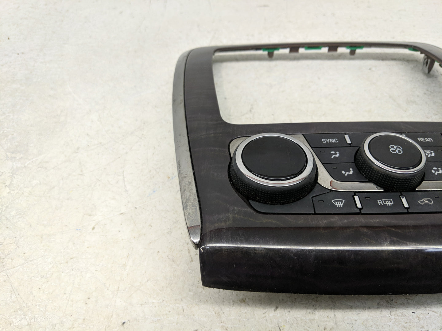 2013-2017 Buick Enclave Climate Control Module Temperature AC/Heater Replacement P/N:147589501 23158335 Fits OEM Used Auto P