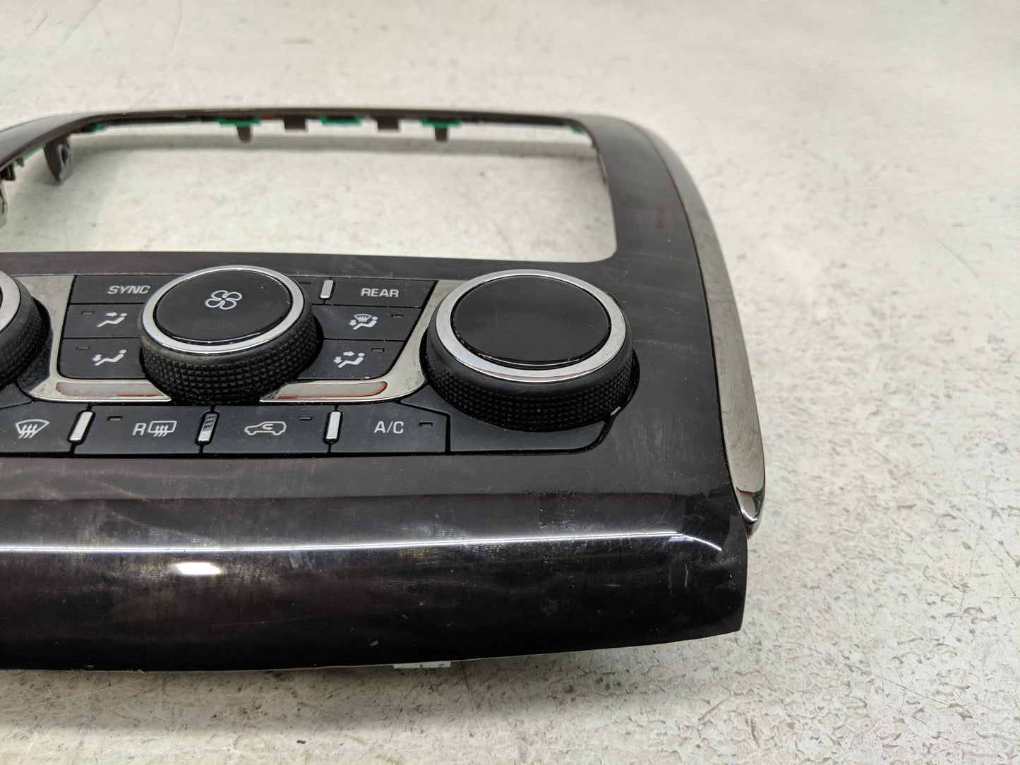 2013-2017 Buick Enclave Climate Control Module Temperature AC/Heater Replacement P/N:147589501 23158335 Fits OEM Used Auto P