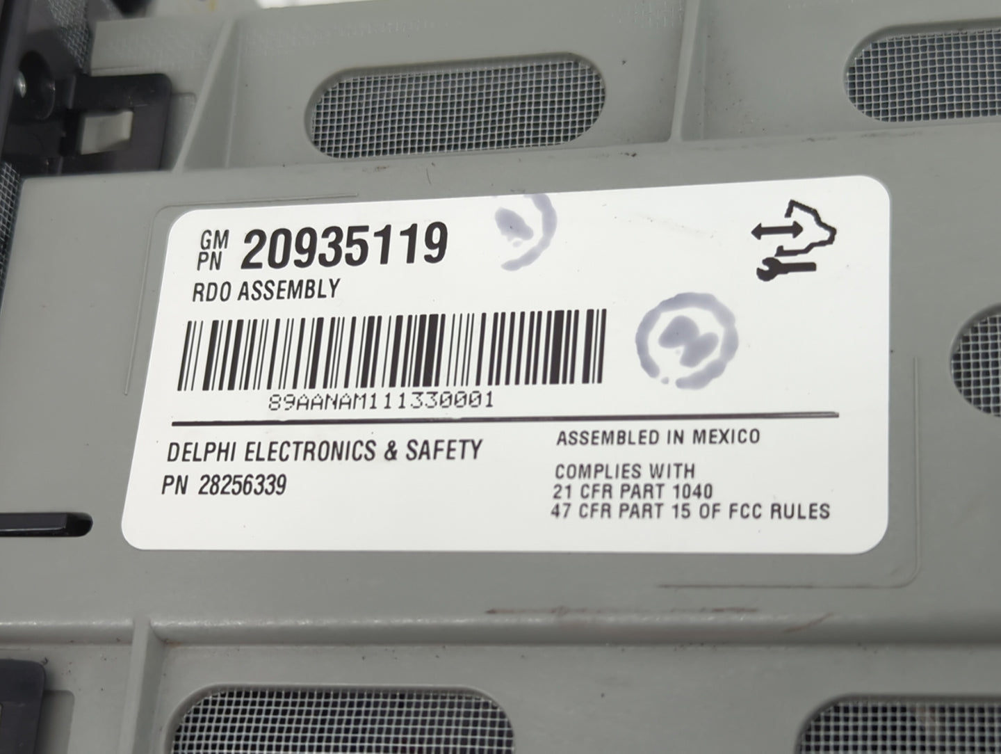 2015-2017 Buick Enclave Radio AM FM Cd Player Receiver Replacement P/N:20935119 Fits Fits 2015 2016 2017 OEM Used Auto Parts