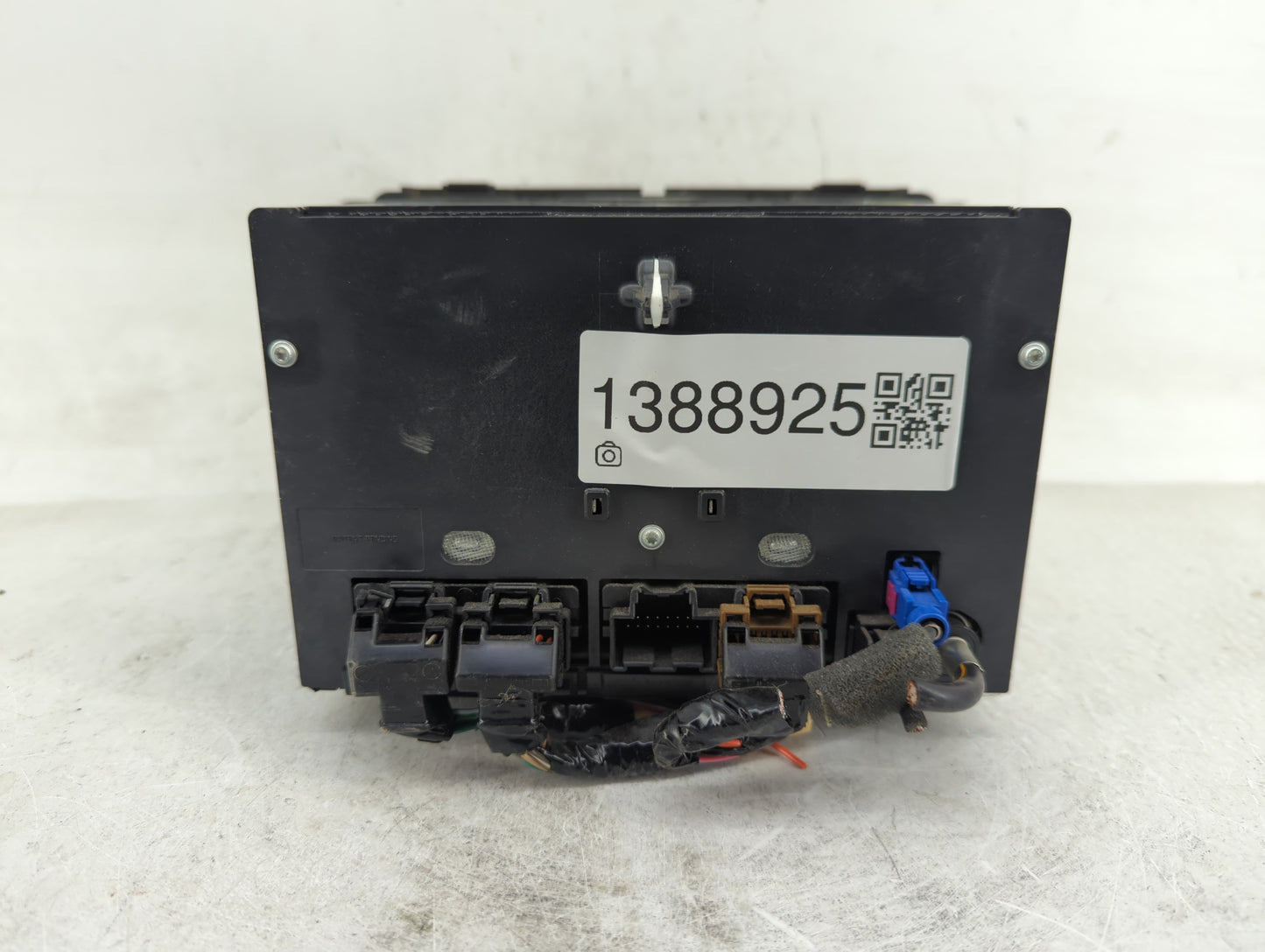 2015-2016 Buick Enclave Radio AM FM Cd Player Receiver Replacement P/N:23205084 Fits Fits 2015 2016 OEM Used Auto Parts - Oe