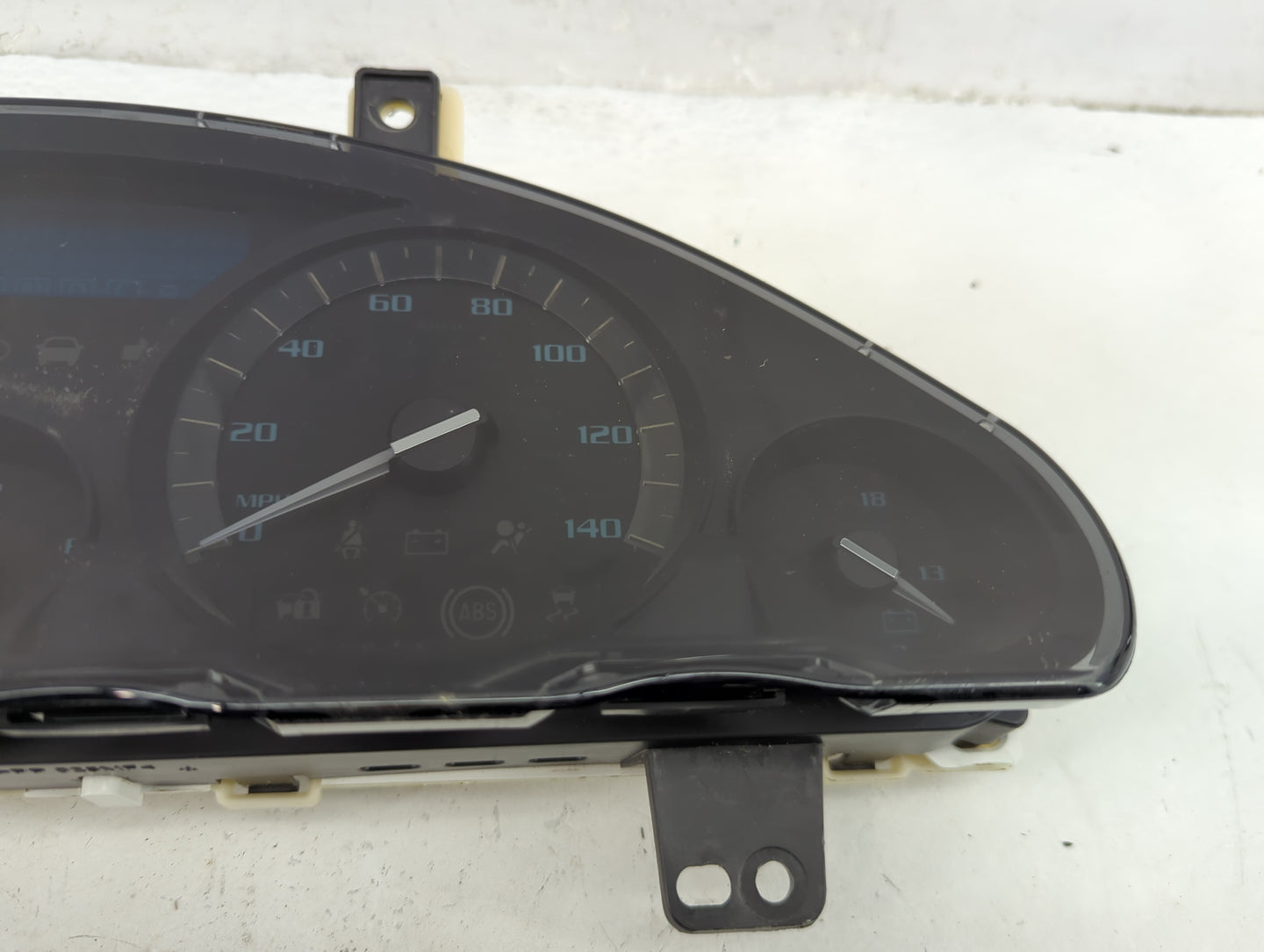 2014-2017 Buick Enclave Instrument Cluster Speedometer Gauges Fits Fits 2014 2015 2016 2017 OEM Used Auto Parts - Oemusedaut