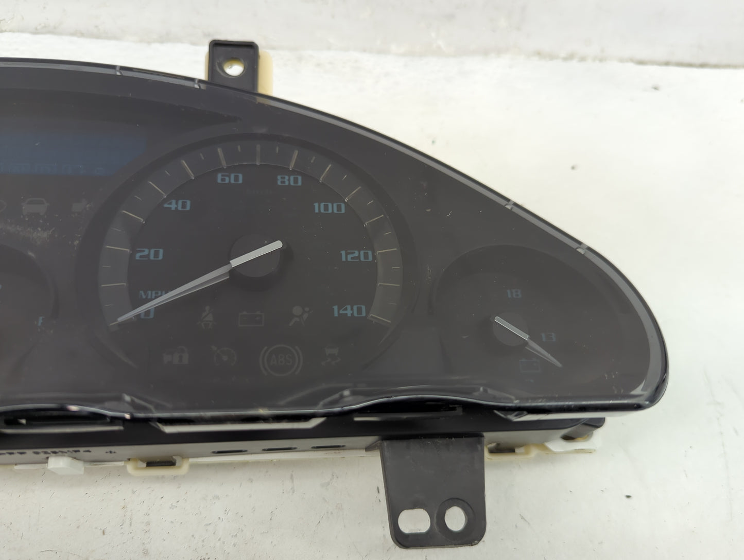 2014-2017 Buick Enclave Instrument Cluster Speedometer Gauges Fits Fits 2014 2015 2016 2017 OEM Used Auto Parts - Oemusedaut