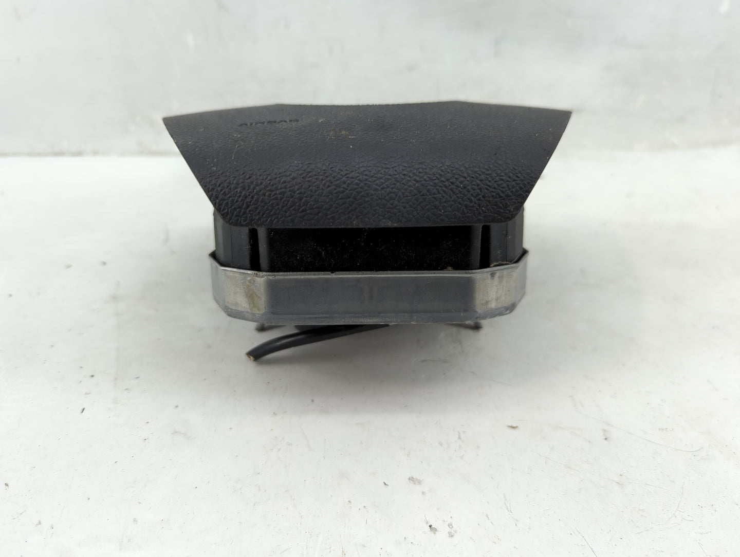 2008-2017 Buick Enclave Air Bag Driver Left Steering Wheel Mounted P/N:23165546 Fits OEM Used Auto Parts - Oemusedautoparts1