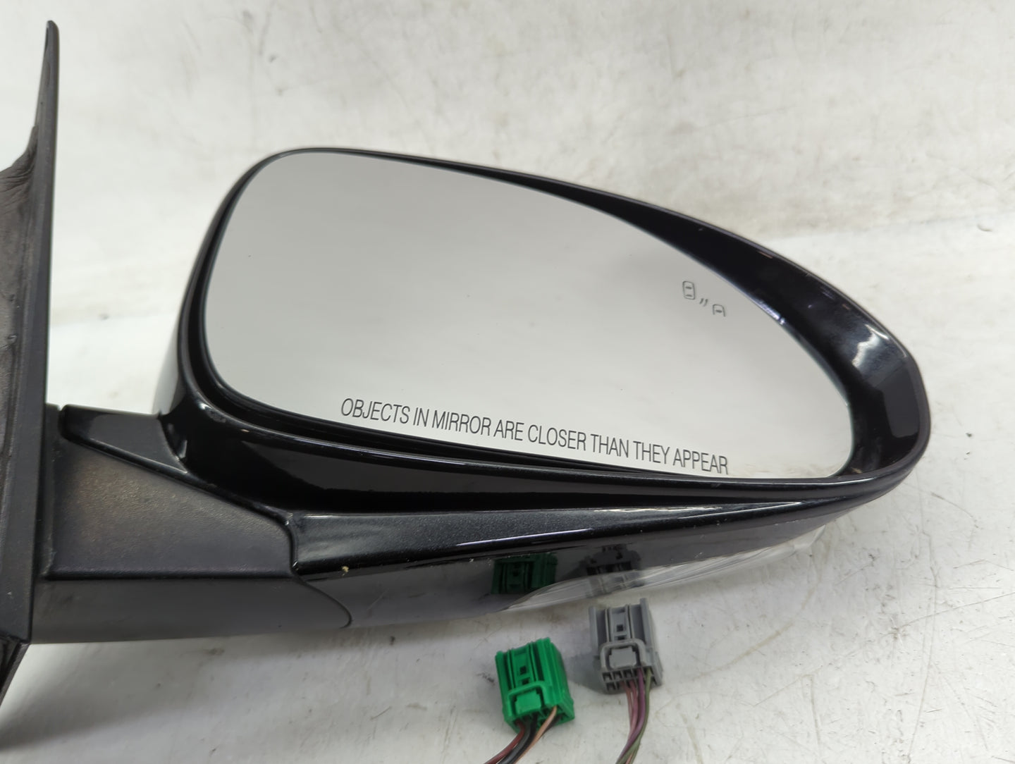 2013-2017 Buick Enclave Passenger Side View Mirror - Right Door Mirror OEM Used - Oemusedautoparts1.com