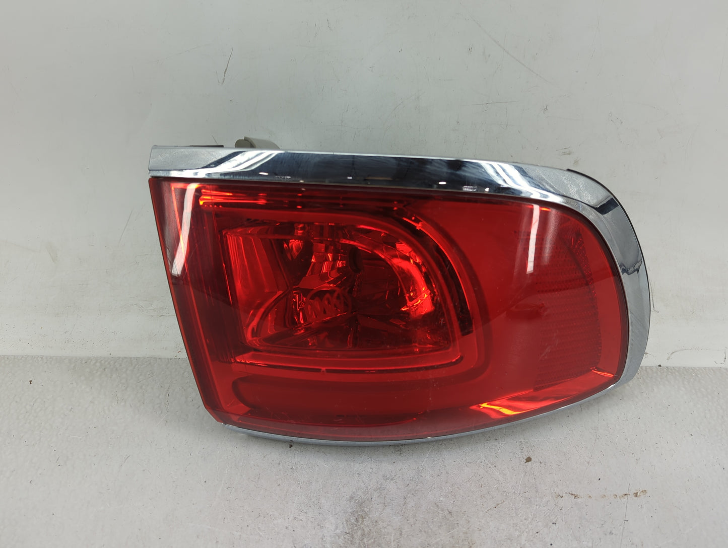 2013-2017 Buick Enclave Tail Light Assembly Driver Left OEM Fits Fits 2013 2014 2015 2016 2017 OEM Used Auto Parts - Oemused