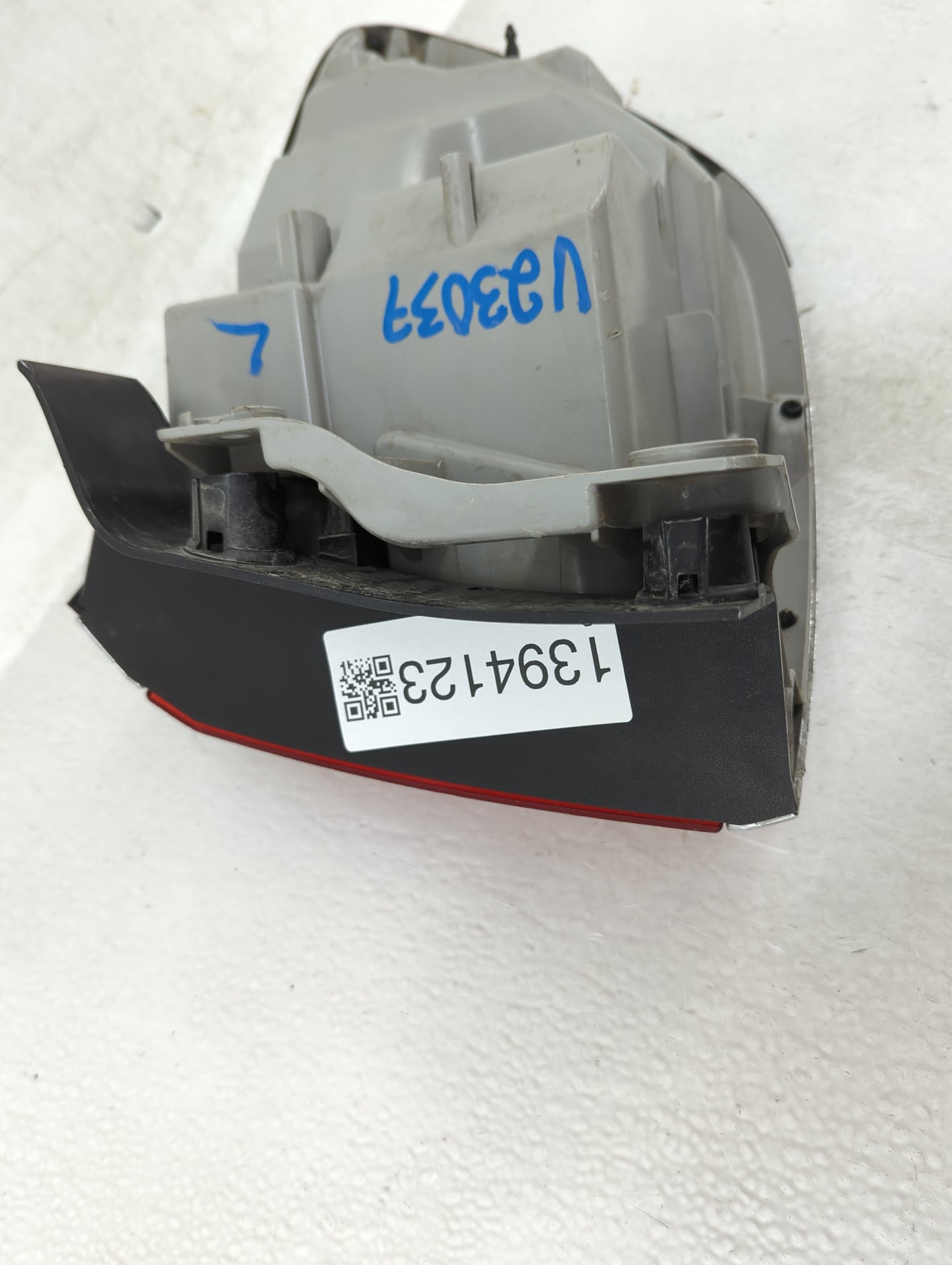 2013-2017 Buick Enclave Tail Light Assembly Driver Left OEM Fits Fits 2013 2014 2015 2016 2017 OEM Used Auto Parts - Oemused