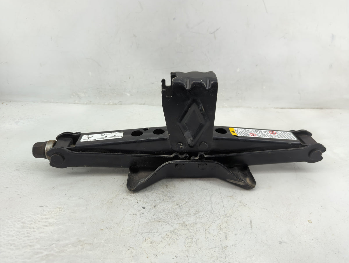 2015 Buick Enclave Spare Scissor Car Jack - Oemusedautoparts1.com