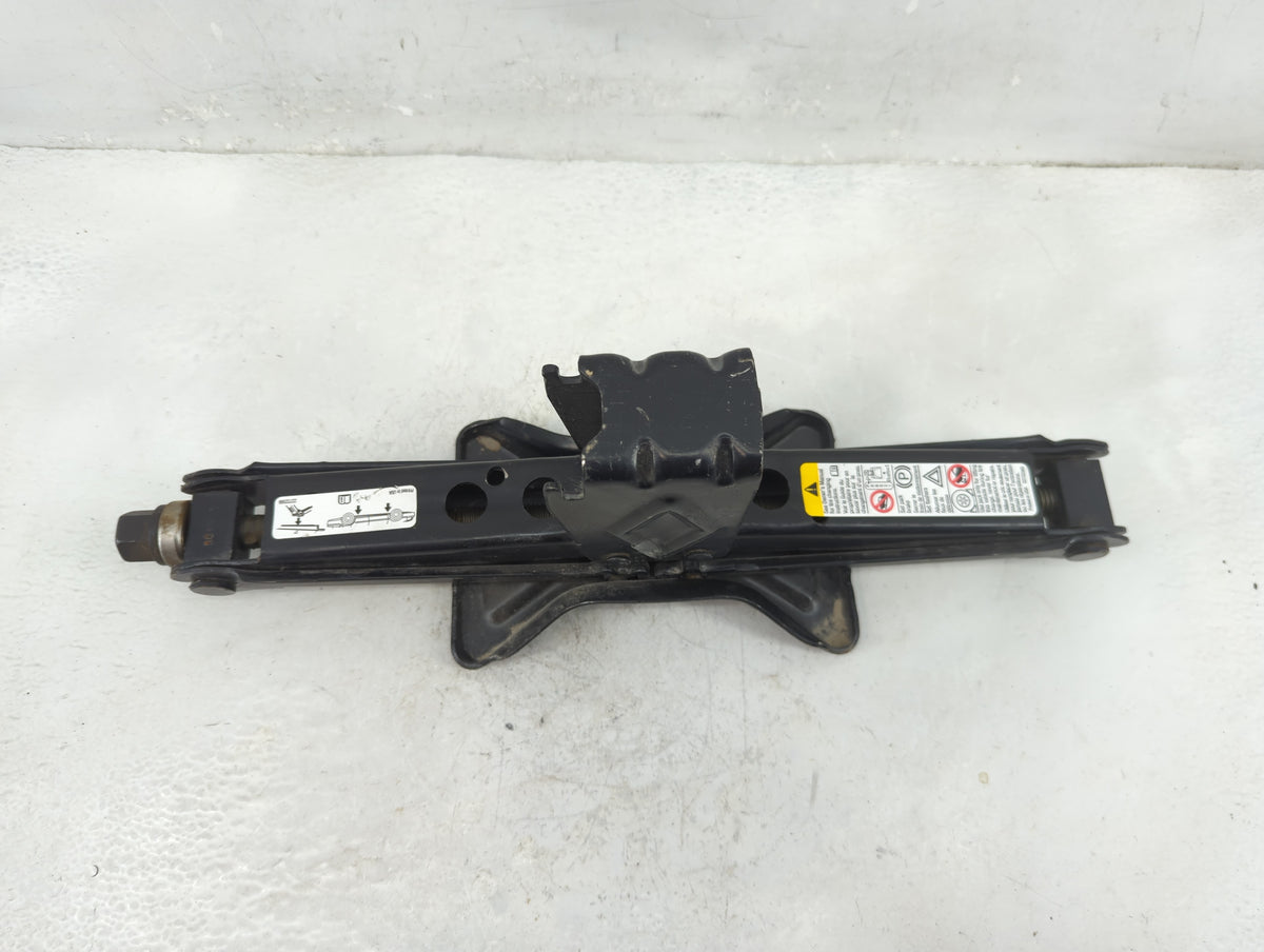 2015 Buick Enclave Spare Scissor Car Jack - Oemusedautoparts1.com