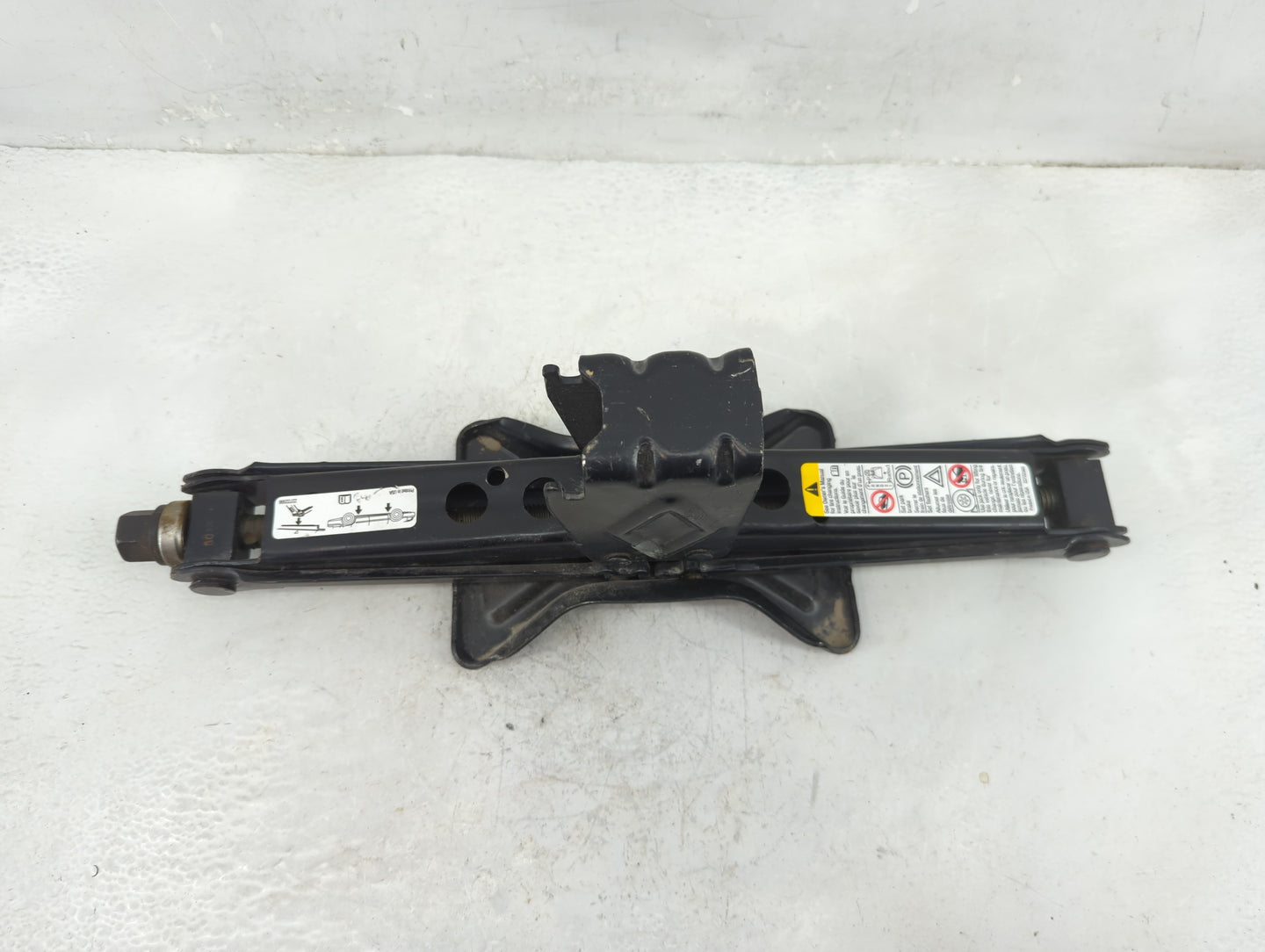 2015 Buick Enclave Spare Scissor Car Jack - Oemusedautoparts1.com