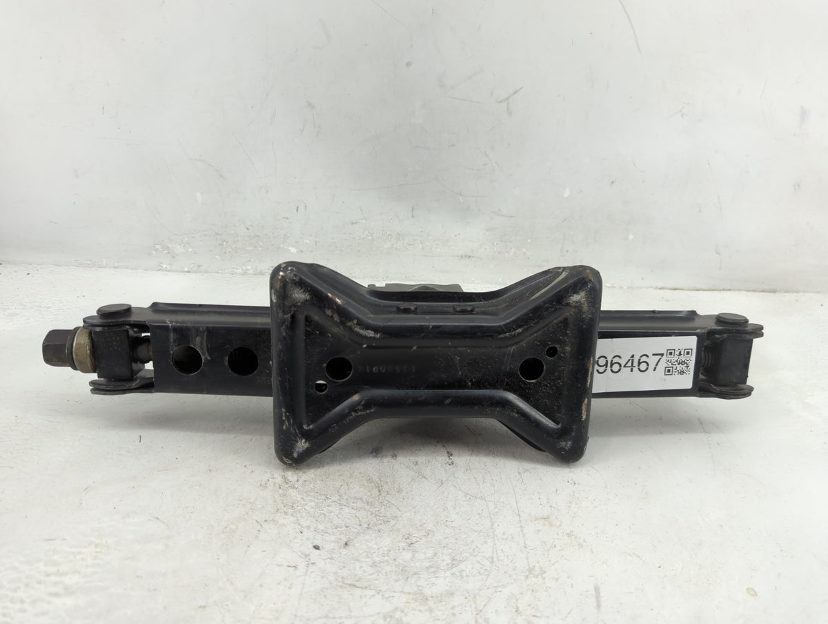 2015 Buick Enclave Spare Scissor Car Jack - Oemusedautoparts1.com
